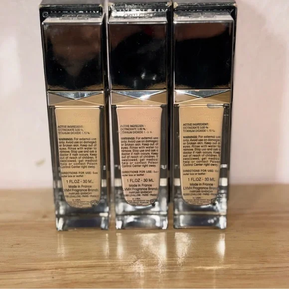 Givenchy Teint Couture Everwear Foundation Trio Y110, P110, Y200 - Picture 4 of 11